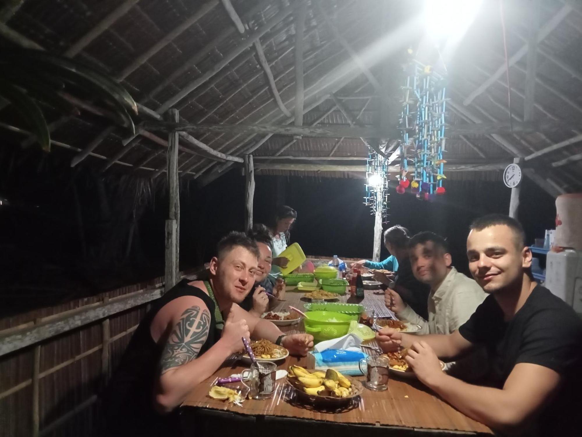 Ransiwor Homestay Kri Екстериор снимка